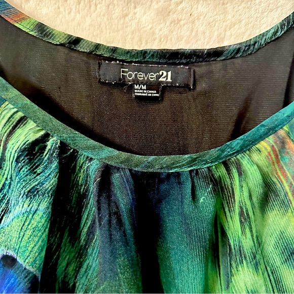 Forever 21- peacock design dress size medium - Picture 5 of 6